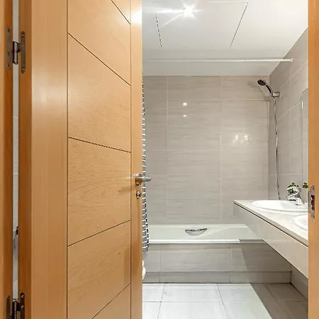 Spacious Ocean View Family Townhouse *