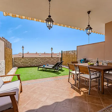 Spacious Ocean View Family Townhouse Апартаменты