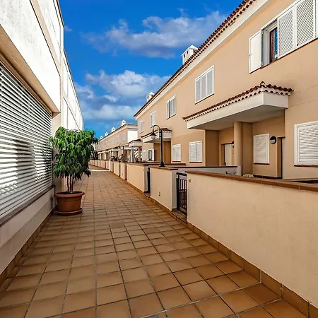 Spacious Ocean View Family Townhouse Puerto de Santiago (Tenerife)
