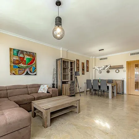 Spacious Ocean View Family Townhouse *