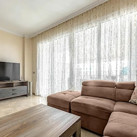 Spacious Ocean View Family Townhouse *