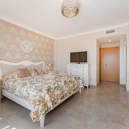 Spacious Ocean View Family Townhouse